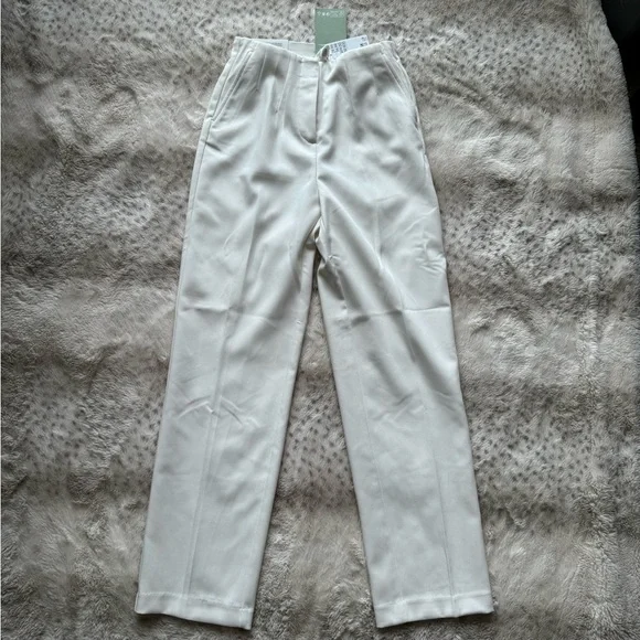 H&M | Pants & Jumpsuits | Nwt Hm High Waist Slacks White Size 2 | Poshmark H&M | Pants & Jumpsuits | Nwt Hm High Waist Slacks White Size 2 | Poshmark